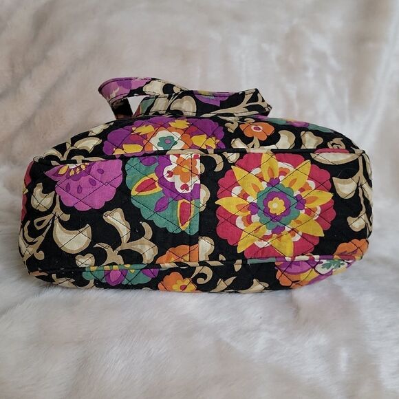 ** HOST PICK** VERA BRADLEY SUZANI HOLIDAY BLACK FLORAL TOTE BAG (RETIRED) - Picture 7 of 12